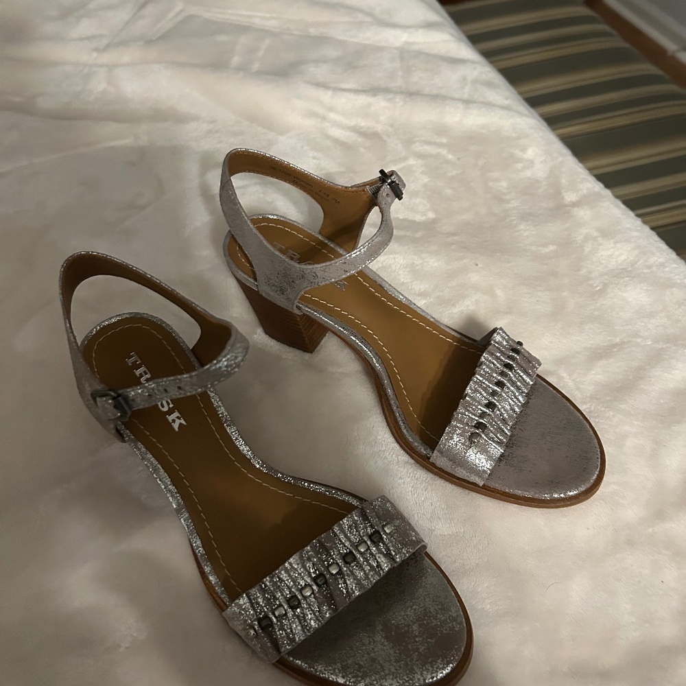 Women’s shoes